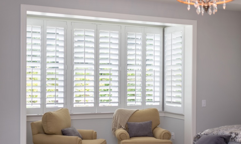 Plantation shutters in Chicago bedroom